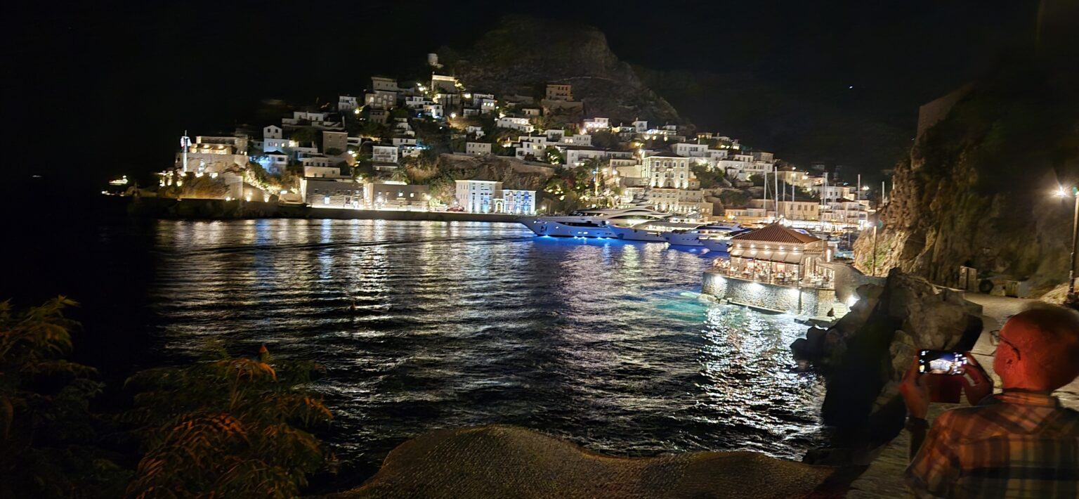 Sonnenuntergang Poros Griechenland- segeln mit Adriacharter